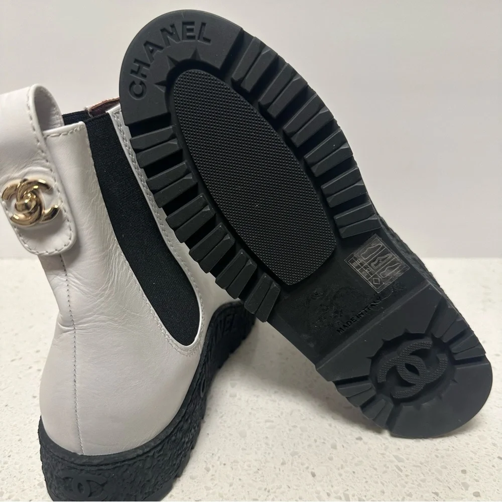 Chanel Calfskin Cap Toe CC Ankle Boots 37 White Black